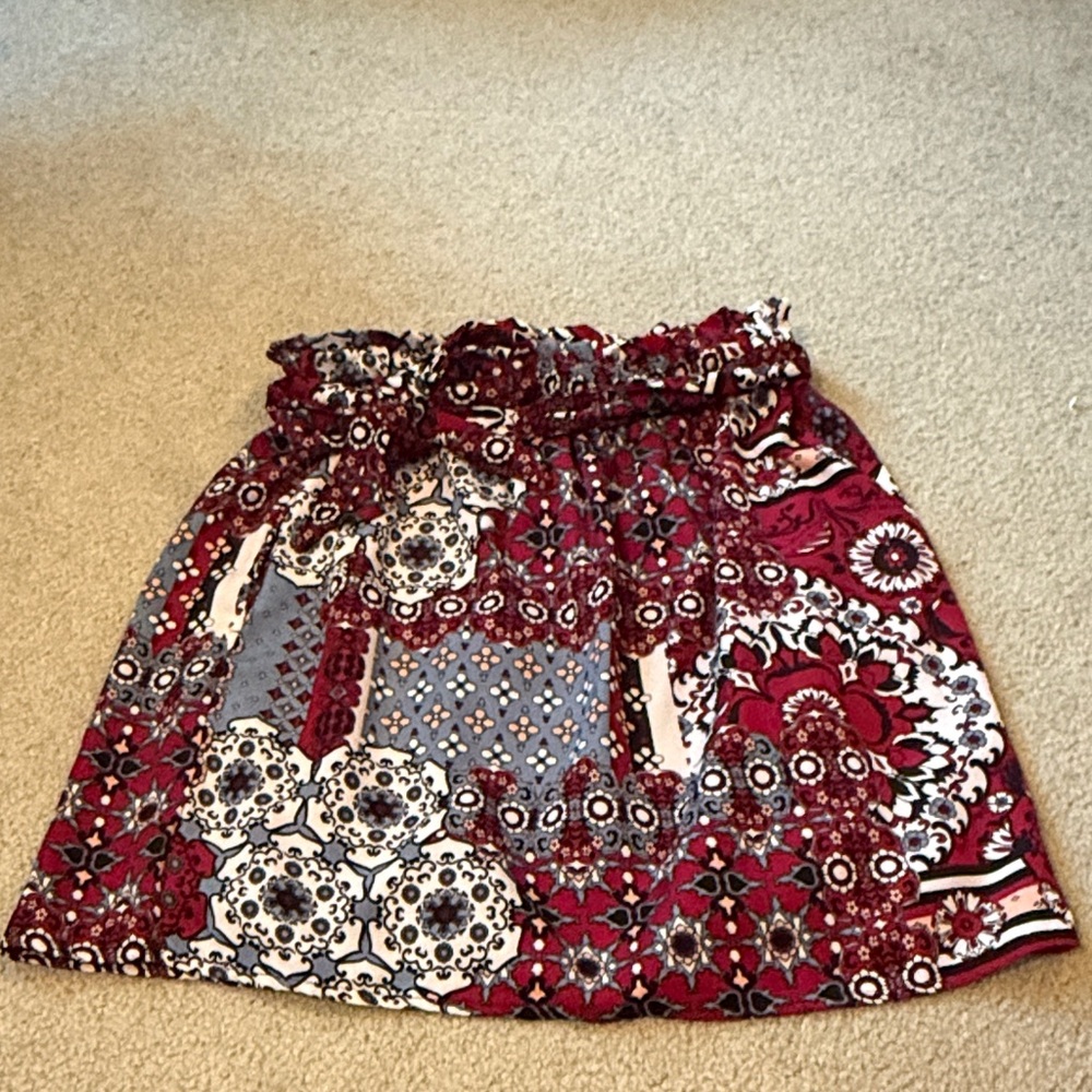Floral Patterned Skirt - Red and White